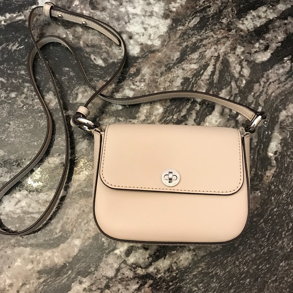 🎀NWOT MICHAEL KORS LEATHER CROSSBODY